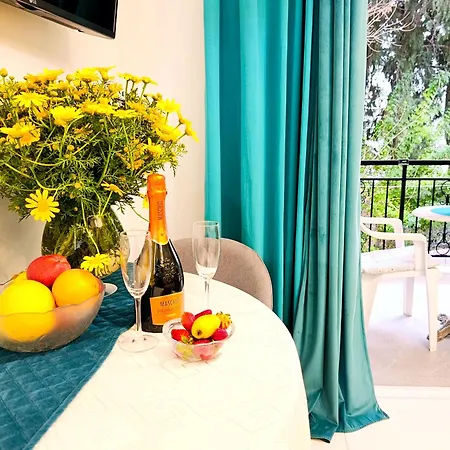 Апартаменты Sea Breeze 2br & Self Check In *