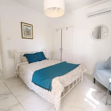 Sea Breeze 2br & Self Check In *