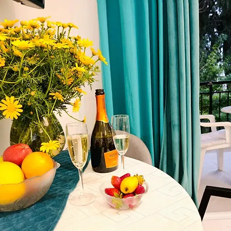 Апартаменты Sea Breeze 2br & Self Check In *