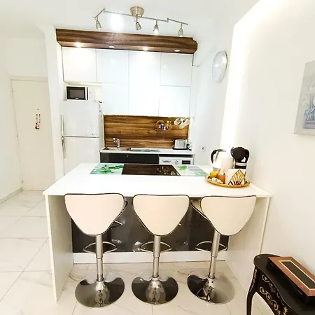 Sea Breeze 2br & Self Check In Апартаменты
